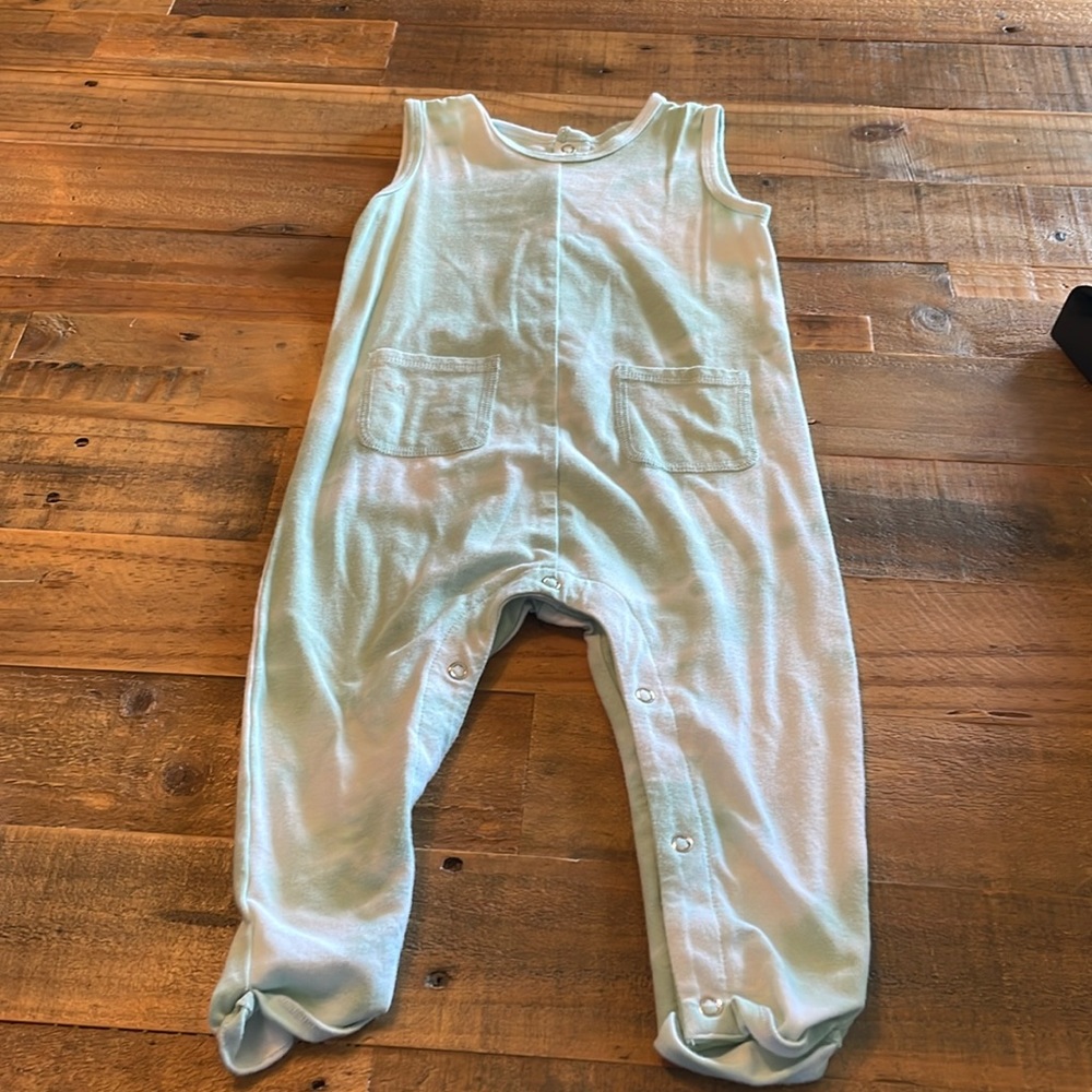 Smash Tess toddler romper never worn